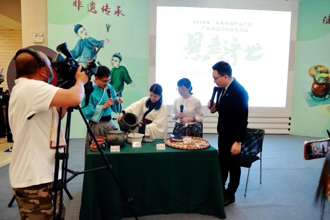 非遗日悬壶济世论抗疫，小柴胡直播首秀放色泽！！